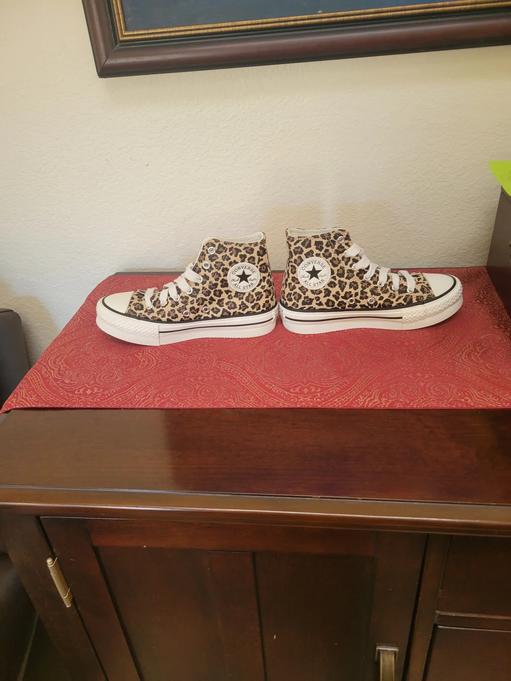 NIB Kids Converse High Top Sneakers in Vintage Leopard Print - Size 2